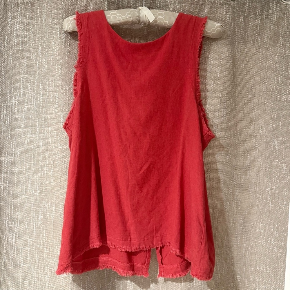 BKE Sleeveless Linen Blend Button Back Tank Red Coral NWT Size M